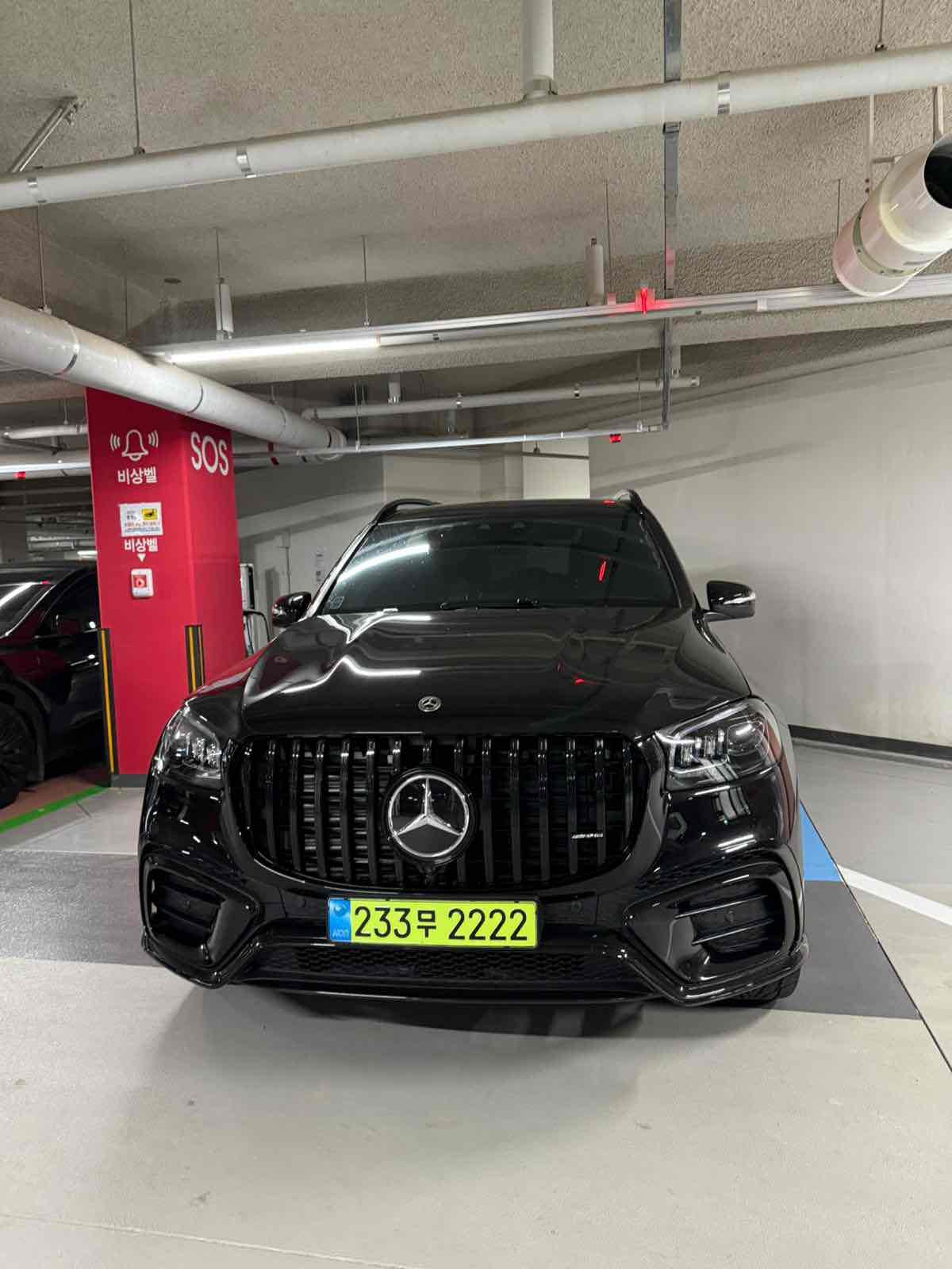 MERCEDES-BENZ GLS - View 1