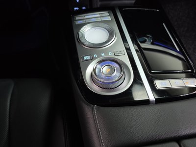 صورة 9 لـ 2022 Genesis ELECTRIFIED G80 (RG3)