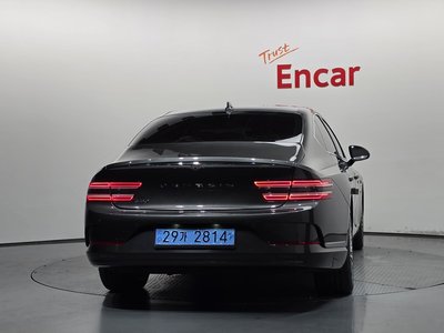 صورة 4 لـ 2022 Genesis ELECTRIFIED G80 (RG3)