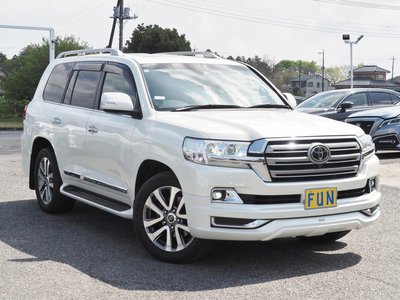 TOYOTA LAND CRUISER 200 - 3