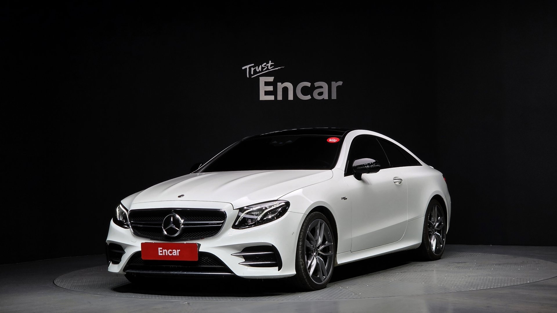 MERCEDES-BENZ E-CLASS - View 1