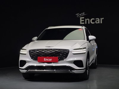 2025 Genesis GV70 photo 2