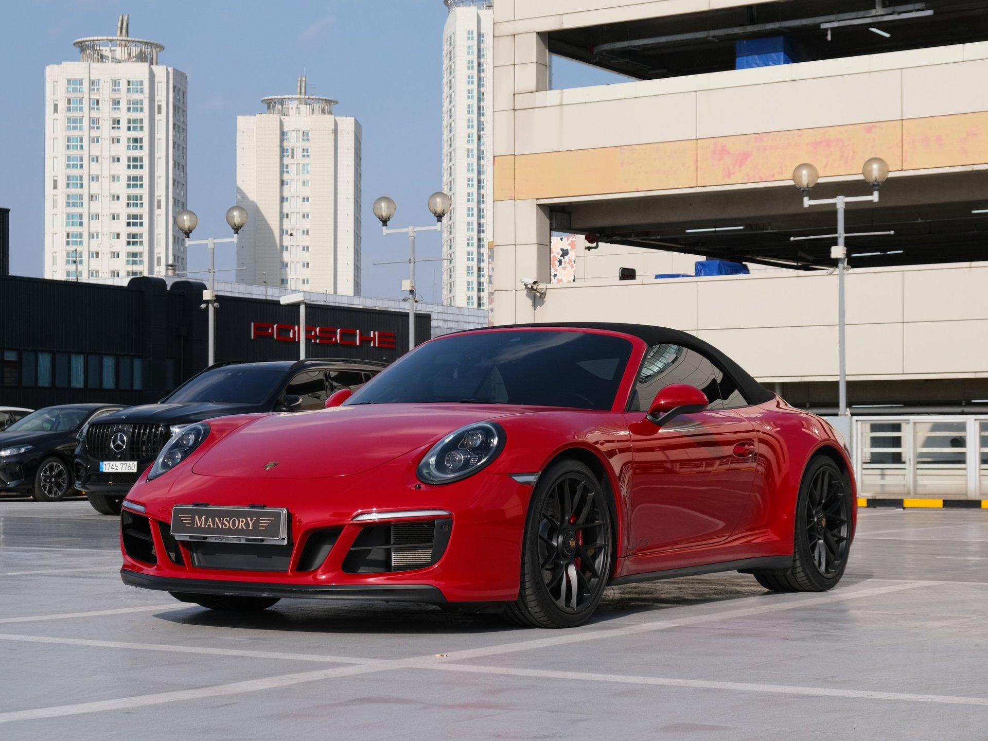 PORSCHE 911 - View 1