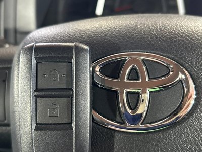 TOYOTA LAND CRUISER - 6