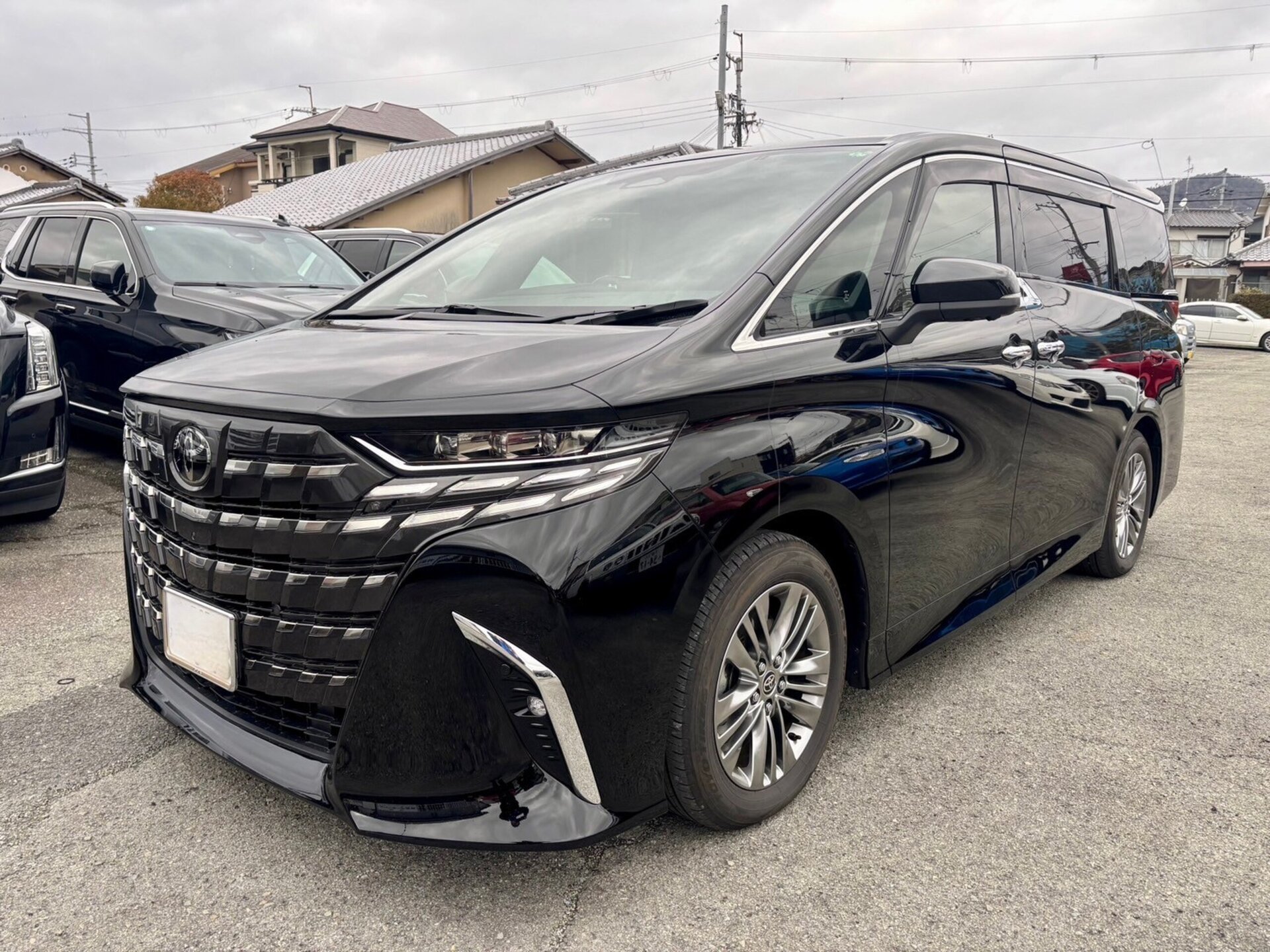 TOYOTA ALPHARD - View 1