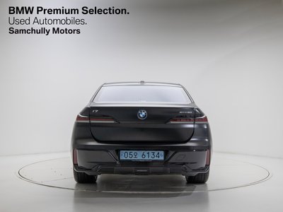 BMW I7 - 2