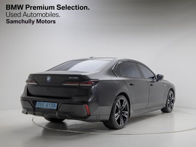 BMW I7 - 3