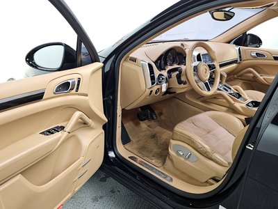 PORSCHE CAYENNE - 10