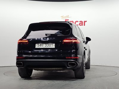 PORSCHE CAYENNE - 4