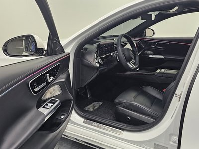 MERCEDES-BENZ E-CLASS - 10