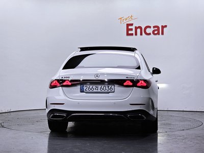 MERCEDES-BENZ E-CLASS - 3