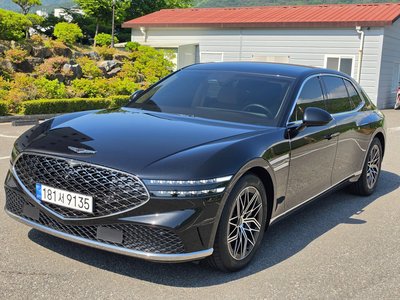 صورة 2 لـ 2022 Genesis G90 (RS4)