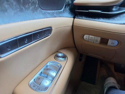 2022 Genesis G90 (RS4) — миниатюра 15