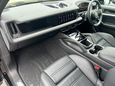 2024 Porsche CAYENNE 缩略图 50