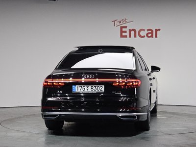 AUDI A8 - 4