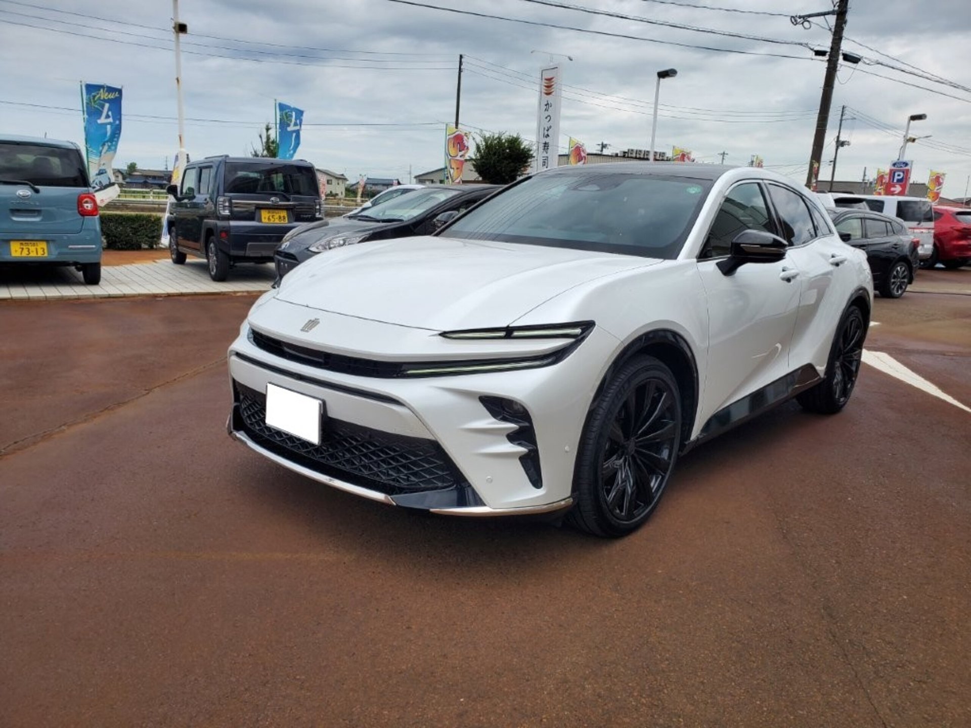 TOYOTA CROWN SPORT - View 1