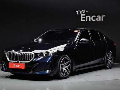 2024 BMW 5 SERIES — фото 1