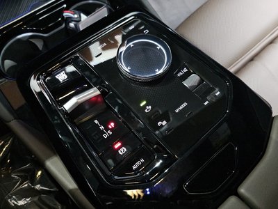 2024 BMW 5 SERIES — миниатюра 12
