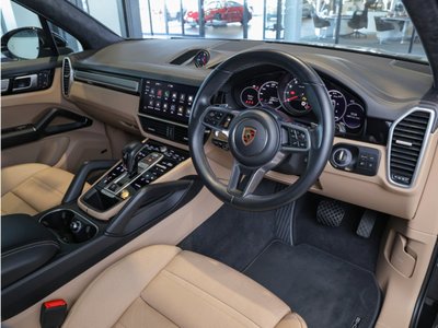 PORSCHE CAYENNE - 10