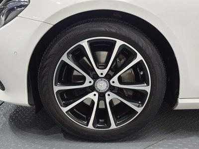 MERCEDES-BENZ E-CLASS - 6