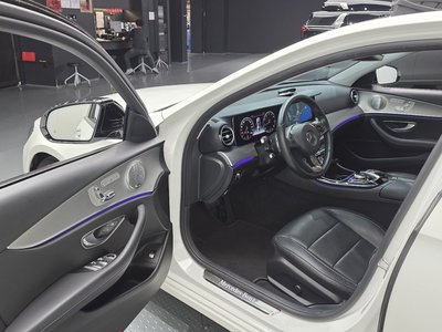 MERCEDES-BENZ E-CLASS - 10