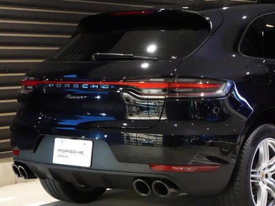 2021 Porsche MACAN thumbnail 61