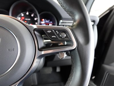 2021 Porsche MACAN thumbnail 43