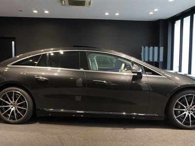 MERCEDES-BENZ EQS - 10