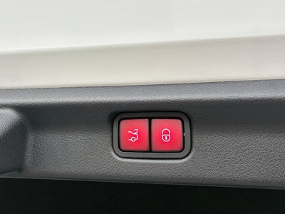 MERCEDES-BENZ EQE AMG - 10