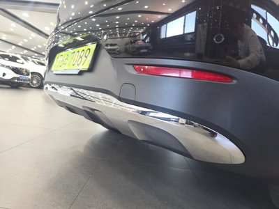 2025 Mercedes-BENZ EQE — миниатюра 11