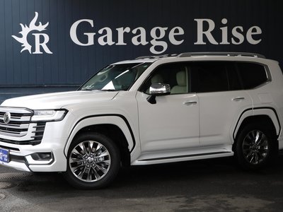 TOYOTA LAND CRUISER 300 - 1