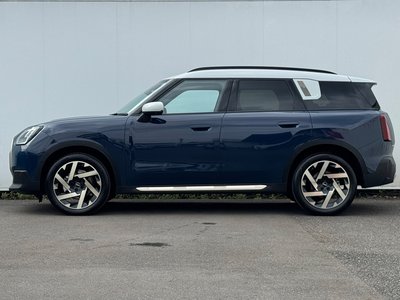 2025 MINI COOPER COUNTRYMAN photo 6