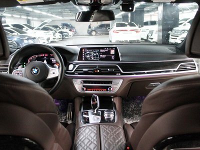 BMW 7 SERIES - 9