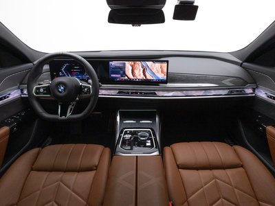 2025 BMW 7 SERIES photo 4