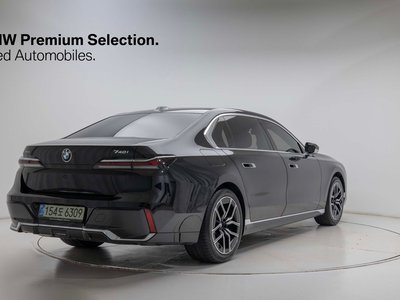 2025 BMW 7 SERIES photo 5