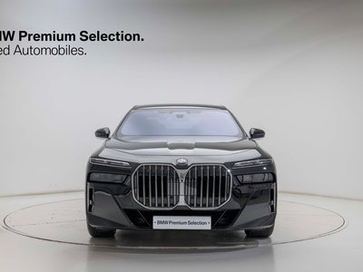 2025 BMW 7 SERIES photo 2