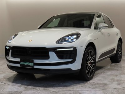 PORSCHE MACAN - 2