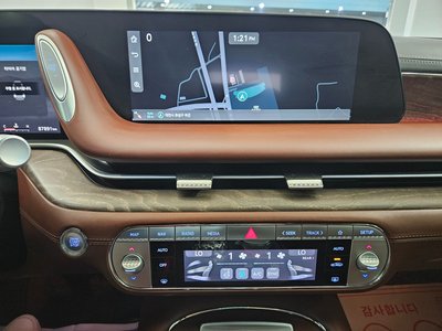 صورة 9 لـ 2022 Genesis G90 (RS4)