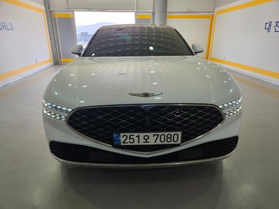 صورة 5 لـ 2022 Genesis G90 (RS4)