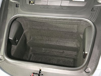 PORSCHE 718 BOXSTER - 10