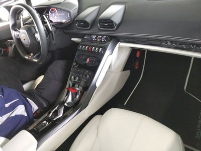 LAMBORGHINI HURACAN - 3
