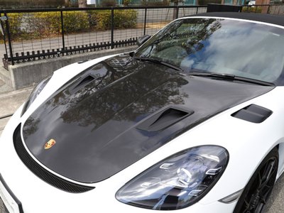 PORSCHE 718 SPYDER - 9