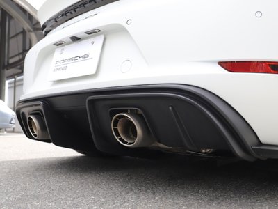 PORSCHE 718 SPYDER - 8