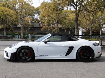 PORSCHE 718 SPYDER - 6