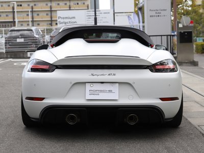PORSCHE 718 SPYDER - 3