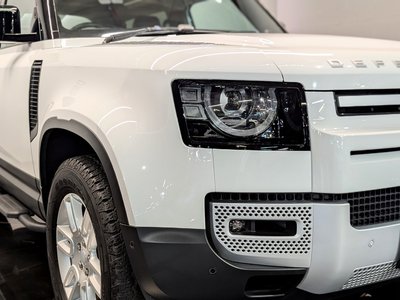 LAND ROVER DEFENDER - 10