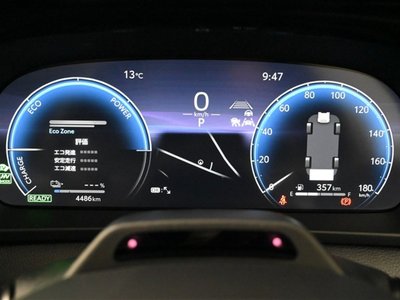 TOYOTA CROWN SPORT - 9