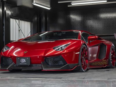 LAMBORGHINI AVENTADOR - 2