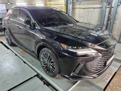 2023 LEXUS RX photo 2