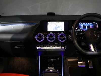 MERCEDES-BENZ GLA - 6